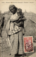 Delcampe - CPA Senegal, Afrikanerin Mit Kind, Afrikanische Tracht - Trachten