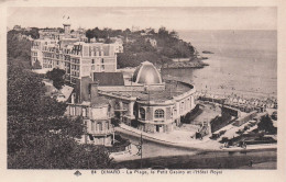 Delcampe - 35 DINARD LA PLAGE LE PETIT CASINO ET L HOTEL ROYAL - Dinard