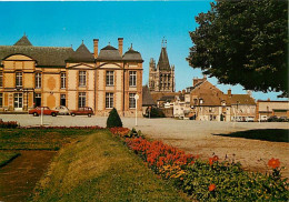 Delcampe - Carte Postale - 61 - L'Aigle - Le Château Et Le Clocher De L'Eglise - Fleurs - Automobiles - CPM - Voir Scans Recto-Vers - L'Aigle
