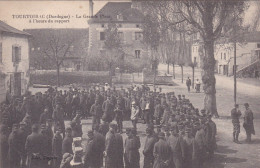 Delcampe - TOURTOIRAC LA GRANDE PLACE A L HEURE DU RAPPORT - Manöver