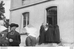 Delcampe - MEAUX CARTE PHOTO SORTIE DU CARMEL MONSEIGNEUR MARBEAU S1 - Meaux