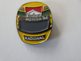 Delcampe - PIN'S HONDA NACIONAL CASQUE MARLBORO -TRES BON ETAT Img 5742 - Honda