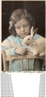 Delcampe - 73Vo   Petite Fille Fillette Et Le Lapin Peluche - Sonstige & Ohne Zuordnung