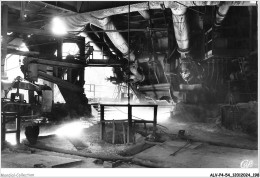 Delcampe - ALVP4-0400-54 - SIDERURGIE LORRAINE - Coulée De Fonte Au Haut Fourneau - Longwy