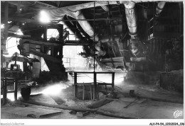 Delcampe - ALVP4-0399-54 - SIDERURGIE LORRAINE - Coulée De Fonte Au Haut Fourneau - Longwy