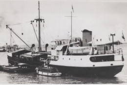 Delcampe - Landak Cargo Ship 1946 Postcard Size Real Photo #SDF984 - Handel