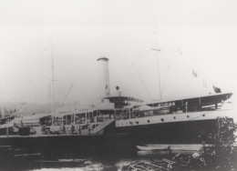 Delcampe - Sinking Capsized Steamer Cargo Ship Postcard Size Real Photo #SDF978 - Dampfer