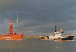 Delcampe - NORD HINDER Lightship PRINS TEBANK Tugboat Postcard Size Real Photo #SDF979 - Schlepper