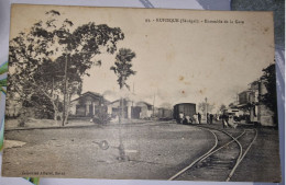 Delcampe - CPA ,  Sénégal , Rufisque , Ensemble De La Gare , - Senegal
