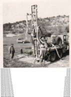 Delcampe - 3V3Gi  04 Forcalquier Photo D'un Engin De Creusement Géologie, Pétrole, Eau, échantillonage Terrain? - Forcalquier