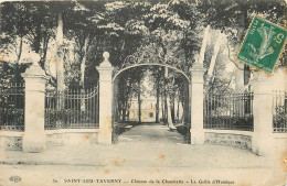Delcampe - CPA Saint Leu Taverny Chateau De La Chaumette La Grille D'Honneur - Saint Leu La Foret