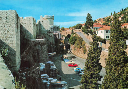 Delcampe - CROATIE DUBROVNIK LES MURAILLES DE LA VILLE - Kroatien