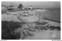 Delcampe - ASRP4-0208-56 - PRESQU'ILE DE QUIBERON - Morbihan - La Plage De Port-haliguen Entre Le Fort Neuf Et Le Port - Quiberon