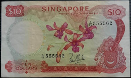 Delcampe - Singapore $ 10. "Orchid Series" [Nice No 555562]  Banknote  1967 - Singapour
