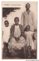 Delcampe - CAR-AGIP14-0792-MAGAGASCAR - ZAMBEZE - Une Famille Chretienne - Madagaskar