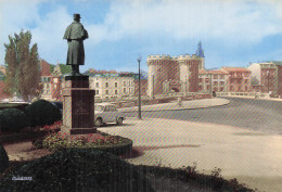 Delcampe - 55 VERDUN LA PORTE CHAUSSEE ET STATUE DU GENERAL SARRAIL - Verdun