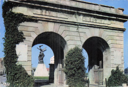 Delcampe - 55 VERDUN PORTE ST PAUL ET MONUMENT OFFERT PAR LA HOLLANDE - Verdun