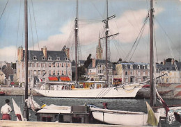 Delcampe - 22 PAIMPOL VOILIERS A QUAI DANS LE PORT - Paimpol