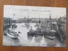 Delcampe - DIEPPE, SEINE MARITIME, CHALUTIERS DANS L'AVANT PORT, CPA - Dieppe