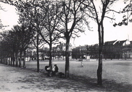 Delcampe - 78 POISSY PLACE DE LA REPUBLIQUE - Poissy