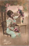 Delcampe - CPA , Fleurs , Vase , - Blumen