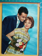 Delcampe - KOV 20-53 - COUPLE, COUPLES, Par, Embraced, Adopté, Abrazado, Ljubav, Amor, - Paare