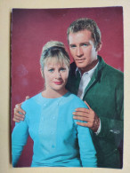 Delcampe - KOV 20-93 - COUPLE, COUPLES, Par, Embraced, Adopté, Abrazado, Ljubav, Roy Thinnes, Nancy Malone Film Actor - Paare