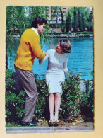 Delcampe - KOV 20-93 - COUPLE, COUPLES, Par, Embraced, Adopté, Abrazado, Ljubav, Ed. Becami - Paare