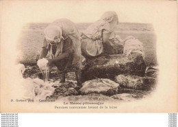 Delcampe - MAROC - S06841 - Femmes Marocaines Lavant De La Laine - - Altri & Non Classificati