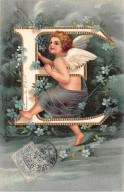 Delcampe - Anges - N°87616 - Alphabet Lettre E - Carte Gaufrée - Engel