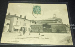 Delcampe - STE HERMINE *-  Les Halles - Sainte Hermine