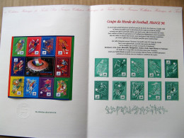 Delcampe - DOCUMENT OFFICIEL DE LA POSTE 1998 BLOC OFFICIEL COUPE DU MONDE DE FOOT 1998 10 T 3010à3013-3074à77-3130-3131 - Documents De La Poste
