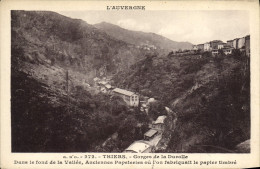 Delcampe - CPA L'Auvergne Thiers Gorges De La Durolle Dans Le Fond De La Vallee Anciennes Papeteries - Thiers