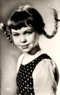 Delcampe - CPA Schauspielerin Ingrid Simon In Der Glockengießer Von Tirol, Portrait Mit Zöpfen - Schauspieler