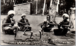 Delcampe - CEYLAN CHARMEURS DE SERPENTS [REF/S030303] - Sri Lanka (Ceylon)