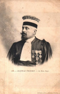 Delcampe - CP - Célébrités - Le Bon Juge ( Aisne ) Chateau Thierry - Autres & Non Classés