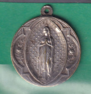 Delcampe - Médaille Religieuse Vierge Immaculée Conce Bernadette Soubirous Lourdes Réf 1641 - Religion & Esotérisme