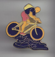 Delcampe - Pin's  Moutain  Bike Vélo Cyclisme Réf 5534 - Ciclismo