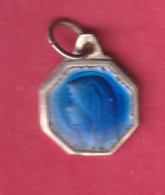 Delcampe - Médaille Religieuse Bernadette Soubirous Réf 1655 - Religion & Esotérisme