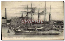 Delcampe - CPA Bateau Voilier Bordeaux Un Voilier - Segelboote