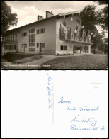 Delcampe - Ansichtskarte Bad Wiessee Kuramt, Reisebüro U. Lesesäle 1956 - Bad Wiessee