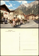 Delcampe - Ansichtskarte Mittenwald Frauen Beim Almabtrieb VW Käfer Auti 1969 - Mittenwald
