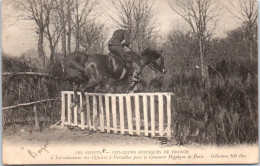 Delcampe - SPORT - HIPPISME - Concours De France, Un Officier De Versailles - Reitsport