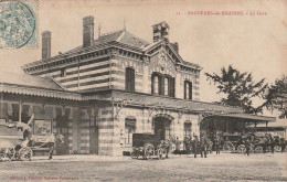 Delcampe - GU Nw -(65) BAGNERES  DE BIGORRE - LA GARE  -  ANIMATION  -  2 SCANS - Bagneres De Bigorre