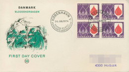 Delcampe - Dänemark 1974 Blutspendedienst 555 4er-Block FDC (X80020) - FDC