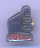 Delcampe - {105916} Pin's Total; Bidon Activa - Fuels