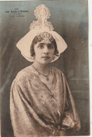 Delcampe - Z++17-(85) LES SABLES D' OLONNE - COIFFE SABLAISE - PORTRAIT DE JEUNE FEMME  - JEHLY POUPIN , MORTAGNE - Kostums