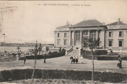 Delcampe - Z++17-(85) LES SABLES D' OLONNE - LE PALAIS DE JUSTICE - SABLAISES - 2 SCANS - Sables D'Olonne