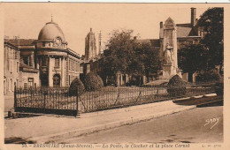 Delcampe - Z++8-(79) BRESSUIRE - LA POSTE , LE CLOCHER ET LA PLACE CARNOT - 2 SCANS - Bressuire
