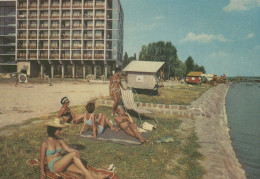 Delcampe - Hungary Tihany Magyarország Balaton Szálló És Strand Emberek Unposted #PBH365 - Ungarn